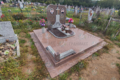 Памятник для родителей с накладными символами из бронзы