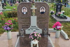 Памятник для двоих